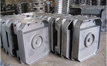 Comment s'assurer que le matériau et la qualité sont qualifiés lors de la mise en place des moulages en fer gris